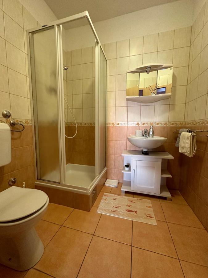 Marela Apartments Drage Esterno foto
